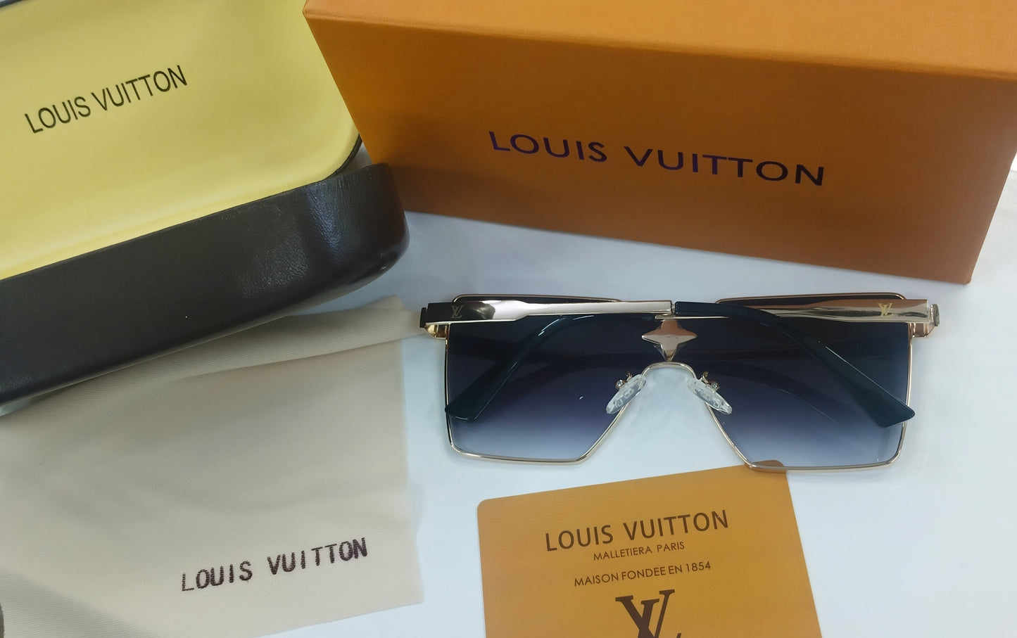 LOUIS VUITTON SUNGLASSES ARTICLE -16